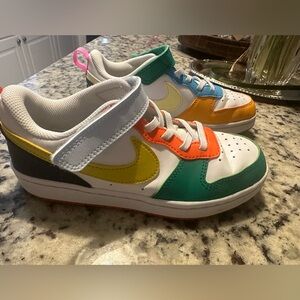 Nike youth size 1.5 Girls sneakers.